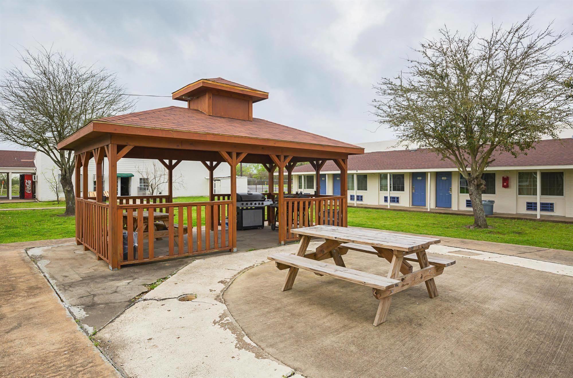 Motel 6-Madisonville, Tx Ngoại thất bức ảnh