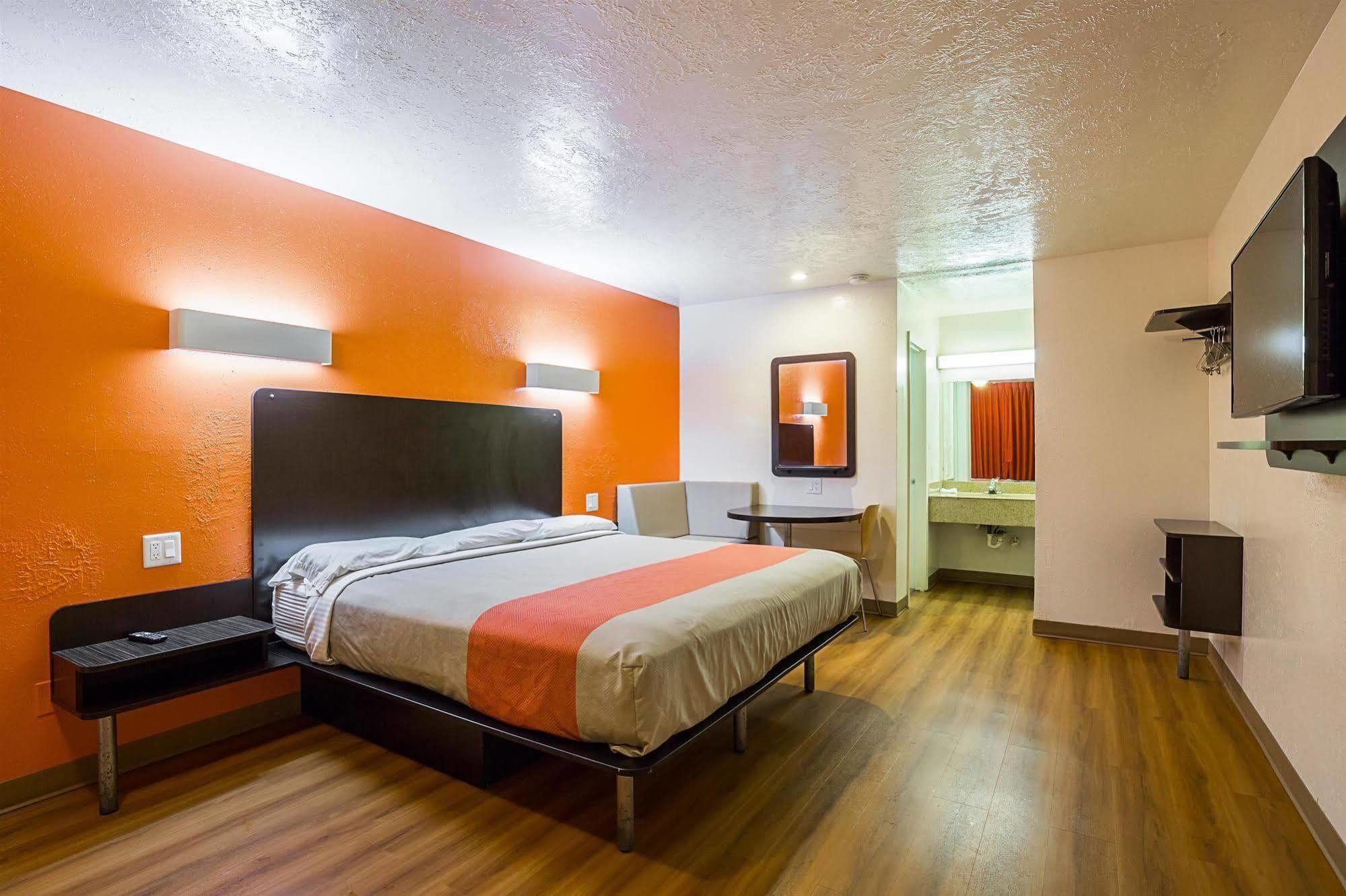 Motel 6-Madisonville, Tx Ngoại thất bức ảnh